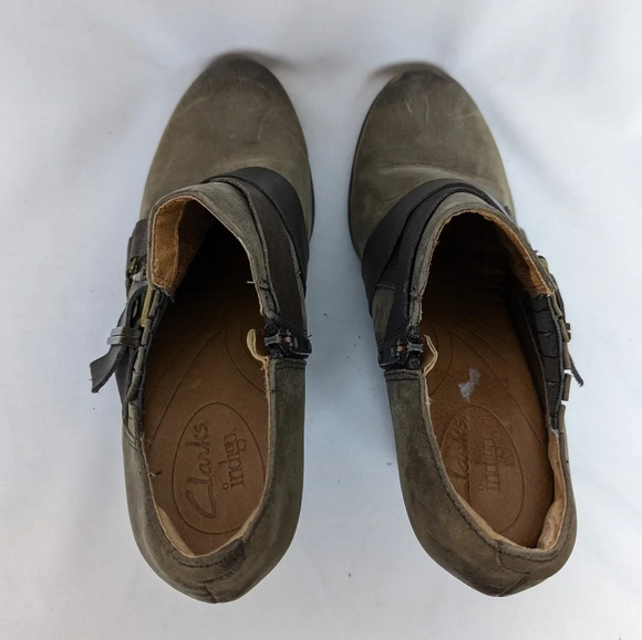 CLARKS Indigo Artisan Heath Woodlark Belted Buckle Ankle Boots Boho Punk Heel 9M - Picture 5 of 14